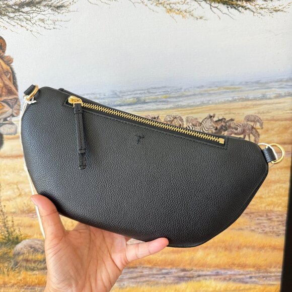 Best Price‼️Tory Burch Thea Belt Bag 165917 Pebbled Leather Black $395 - Picture 2 of 9